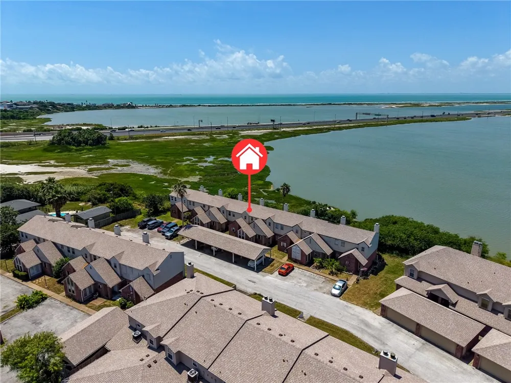 1001 W Bayview Boulevard #O Portland, TX 78374
