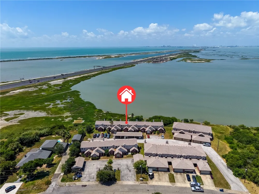 1001 W Bayview Boulevard #O Portland, TX 78374