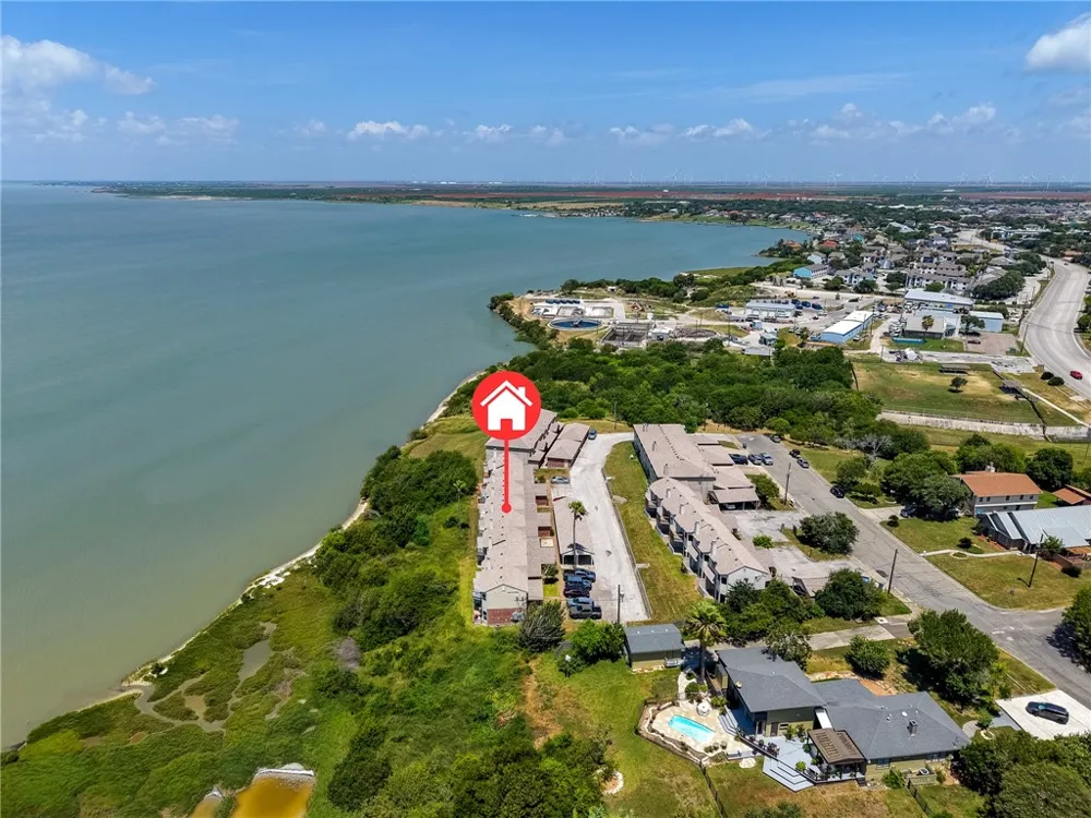 1001 W Bayview Boulevard #O Portland, TX 78374