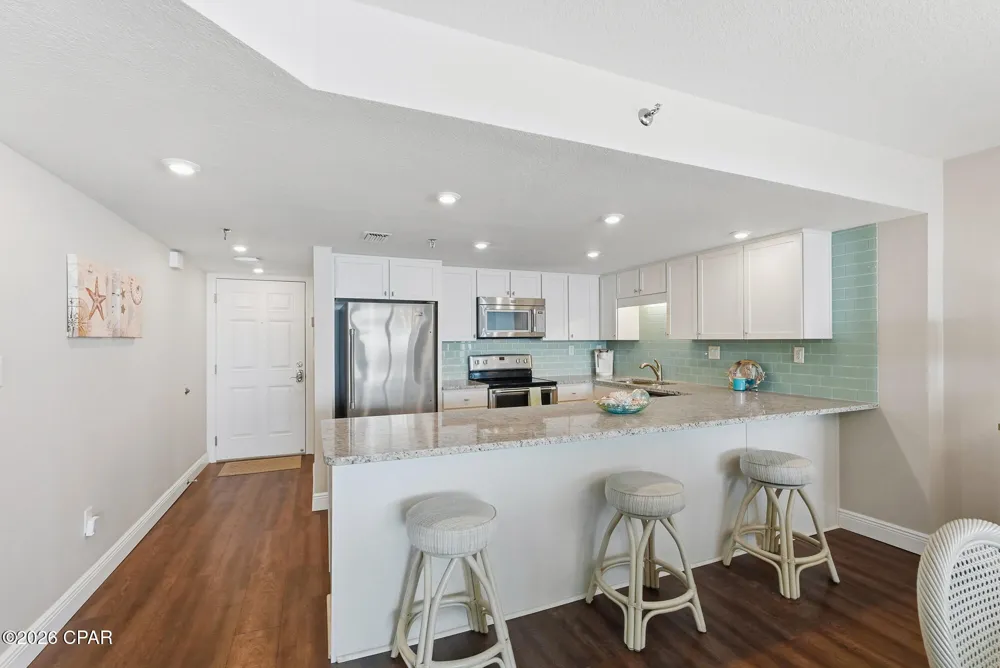 6201 Thomas Drive #702 Panama City, FL 32408