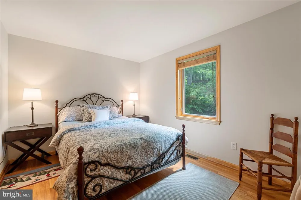 218 NELSON WAY Basye, VA 22810