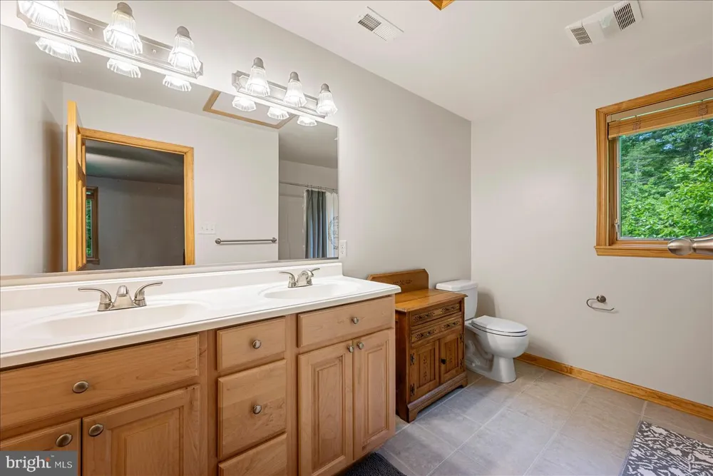 218 NELSON WAY Basye, VA 22810