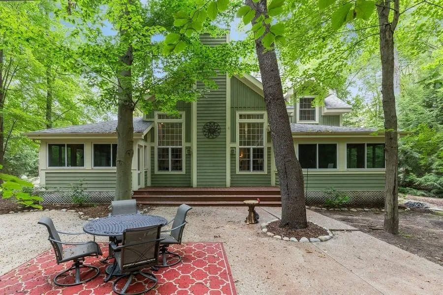 13217 Three Oaks Road Sawyer, MI 49125