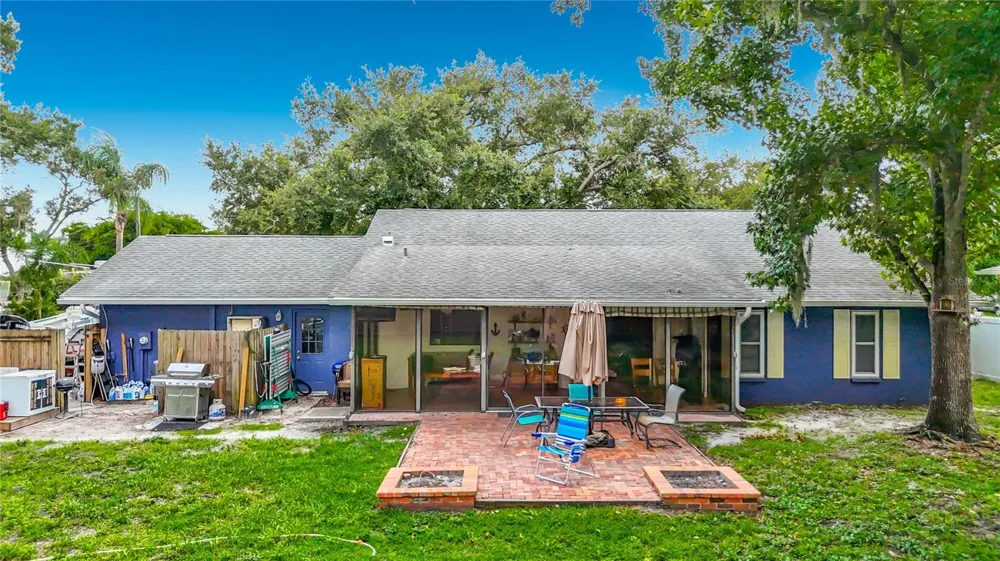 1953 ROLLING GREEN CIRCLE Sarasota, FL 34240