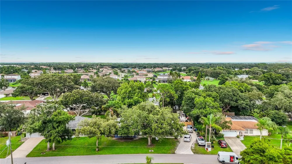 1953 ROLLING GREEN CIRCLE Sarasota, FL 34240