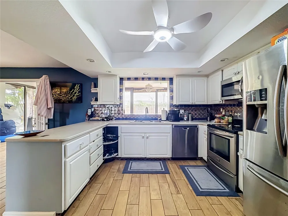 1953 ROLLING GREEN CIRCLE Sarasota, FL 34240