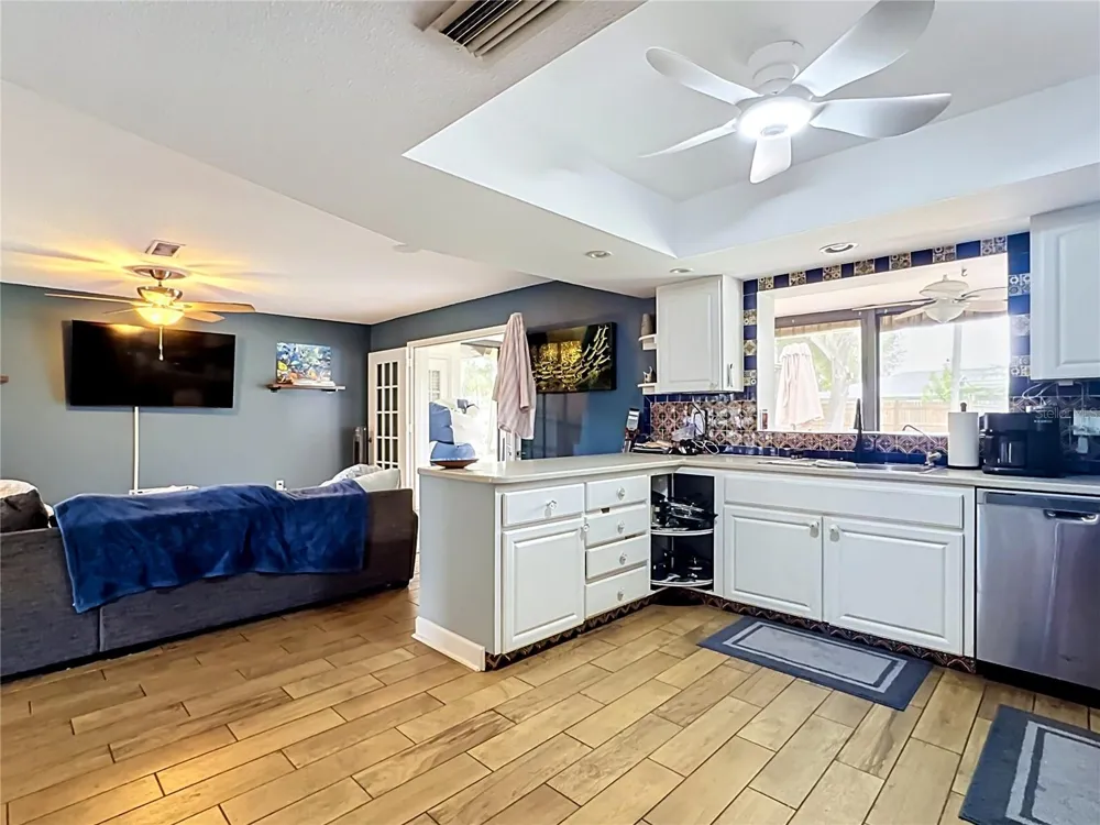 1953 ROLLING GREEN CIRCLE Sarasota, FL 34240