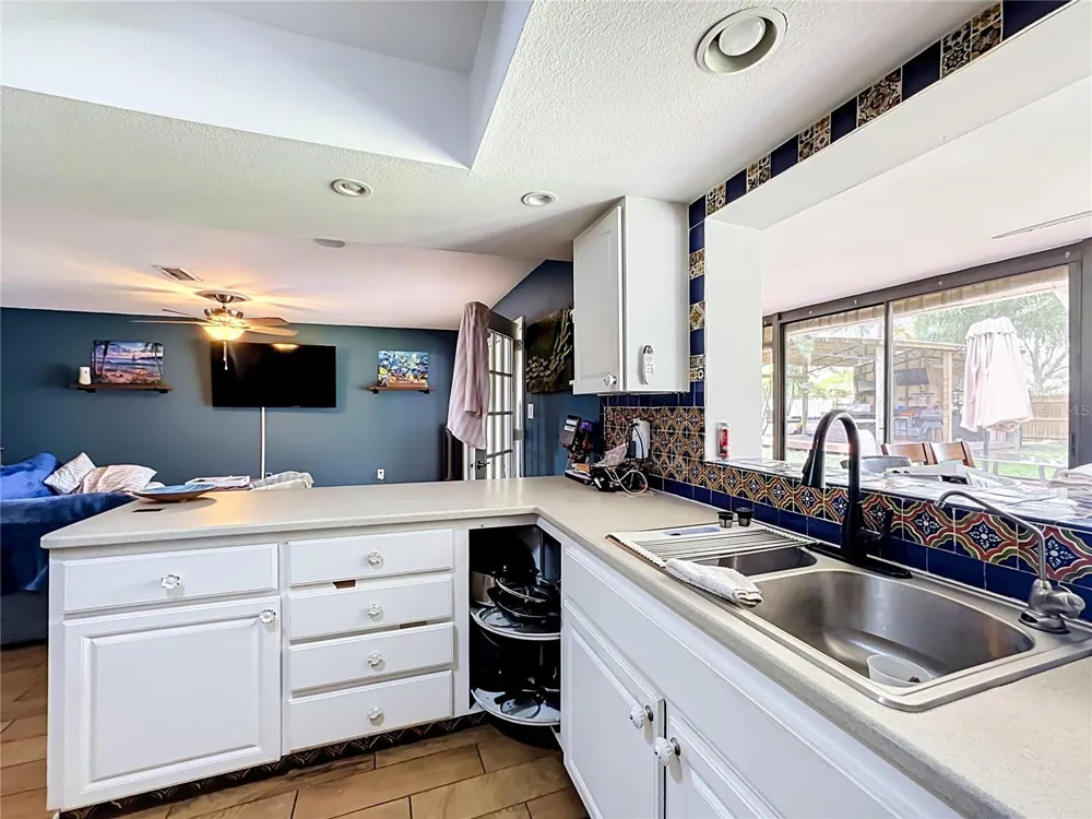 1953 ROLLING GREEN CIRCLE Sarasota, FL 34240