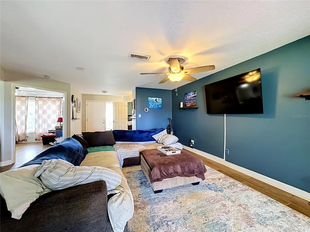 1953 ROLLING GREEN CIRCLE Sarasota, FL 34240