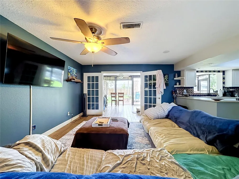 1953 ROLLING GREEN CIRCLE Sarasota, FL 34240