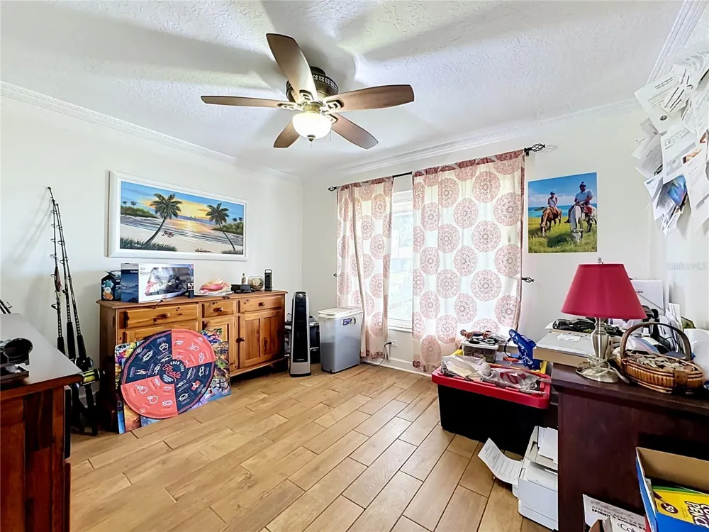 1953 ROLLING GREEN CIRCLE Sarasota, FL 34240