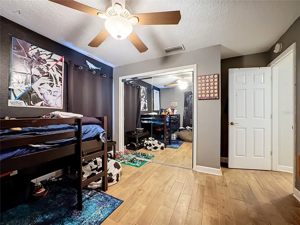 1953 ROLLING GREEN CIRCLE Sarasota, FL 34240