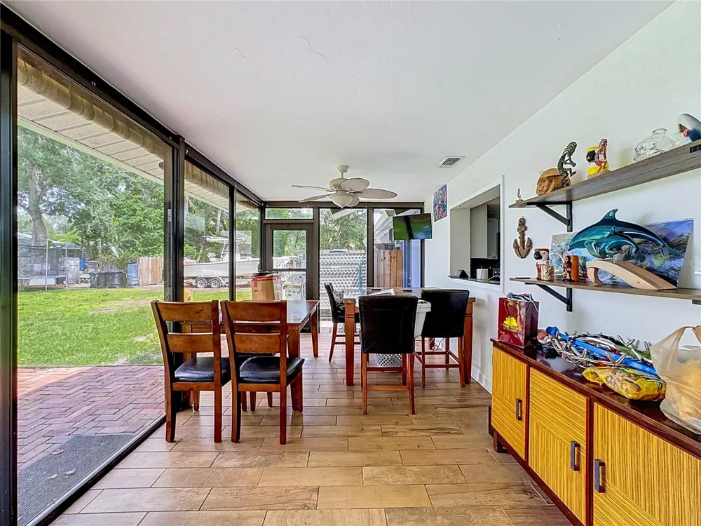 1953 ROLLING GREEN CIRCLE Sarasota, FL 34240