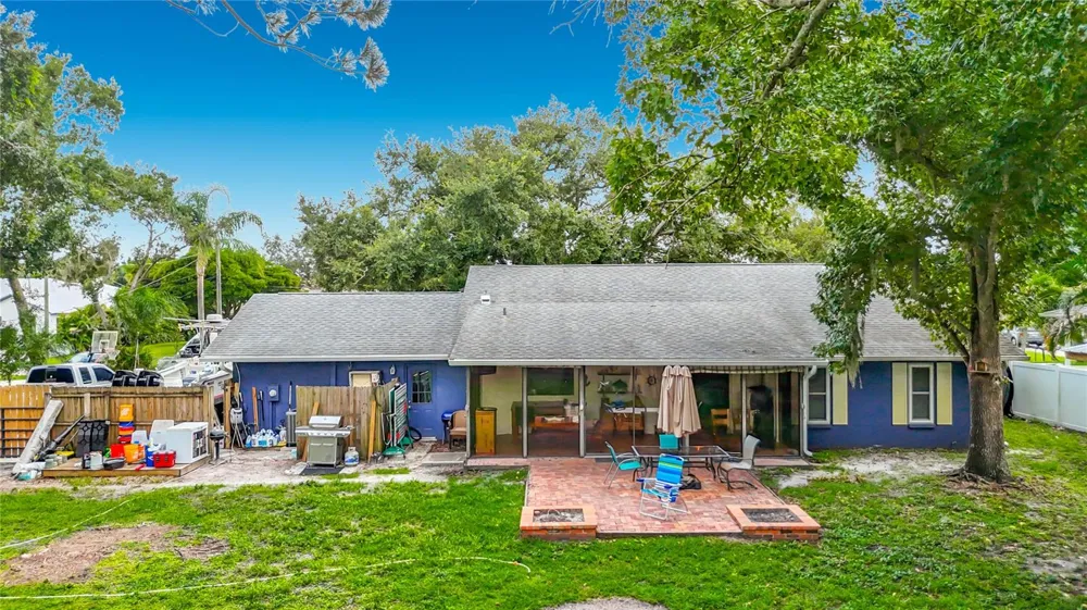 1953 ROLLING GREEN CIRCLE Sarasota, FL 34240