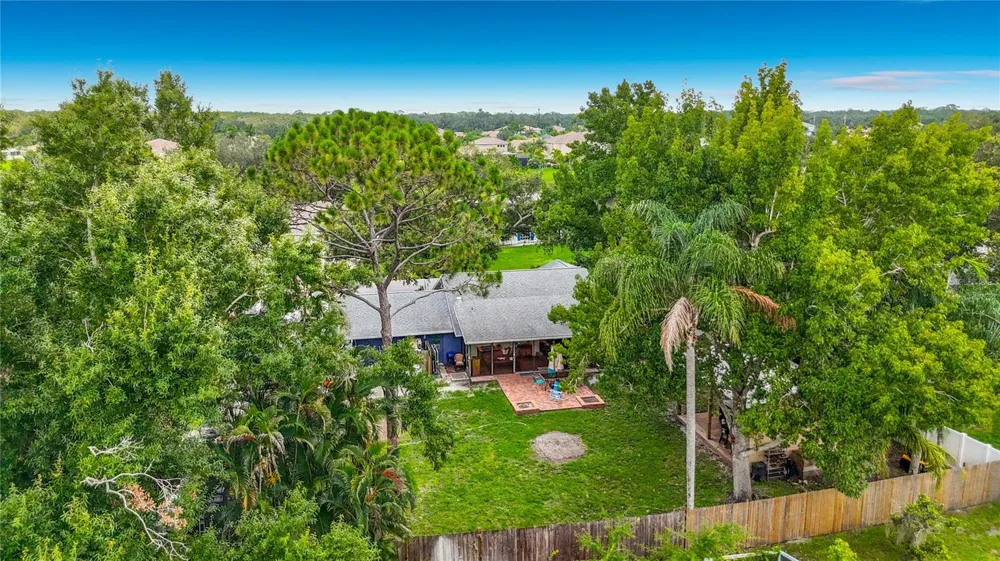 1953 ROLLING GREEN CIRCLE Sarasota, FL 34240