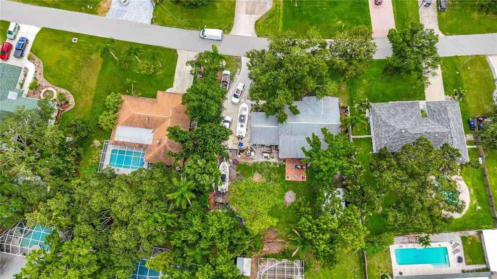 1953 ROLLING GREEN CIRCLE Sarasota, FL 34240