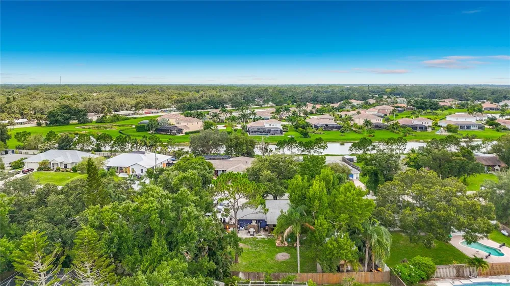 1953 ROLLING GREEN CIRCLE Sarasota, FL 34240