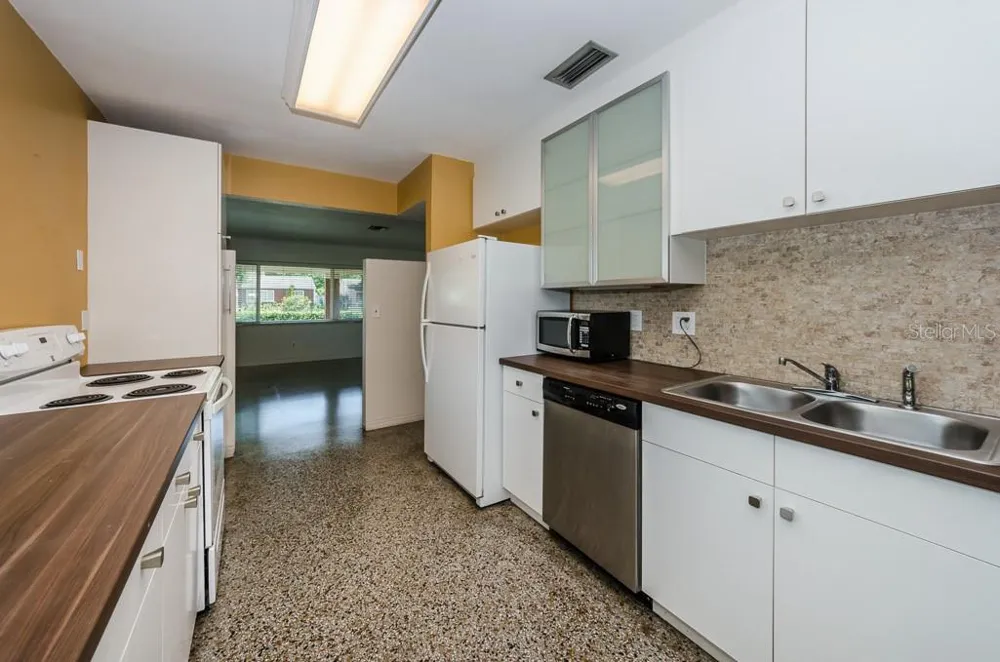 5401 5TH AVENUE St Petersburg, FL 33710