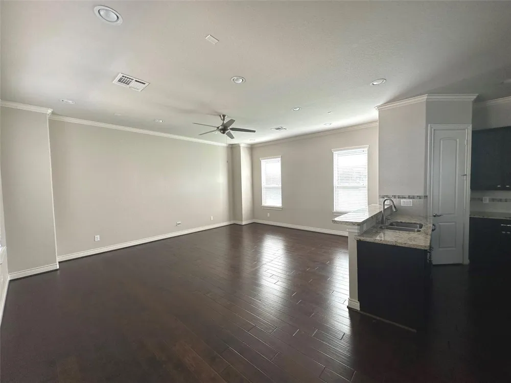 1610 Parker Street Houston, TX 77007