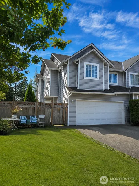 22 95th Drive SE