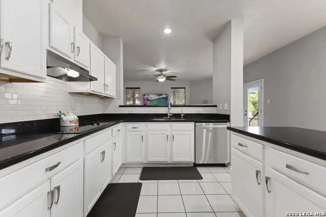 6521 Ashby Pt Live Oak, TX 78233
