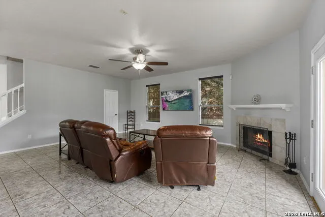 6521 Ashby Pt Live Oak, TX 78233