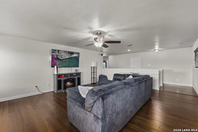 6521 Ashby Pt Live Oak, TX 78233