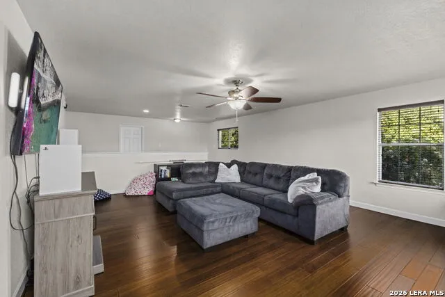 6521 Ashby Pt Live Oak, TX 78233