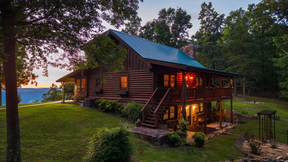 863 Porch Rock Road Pikeville, TN 37367