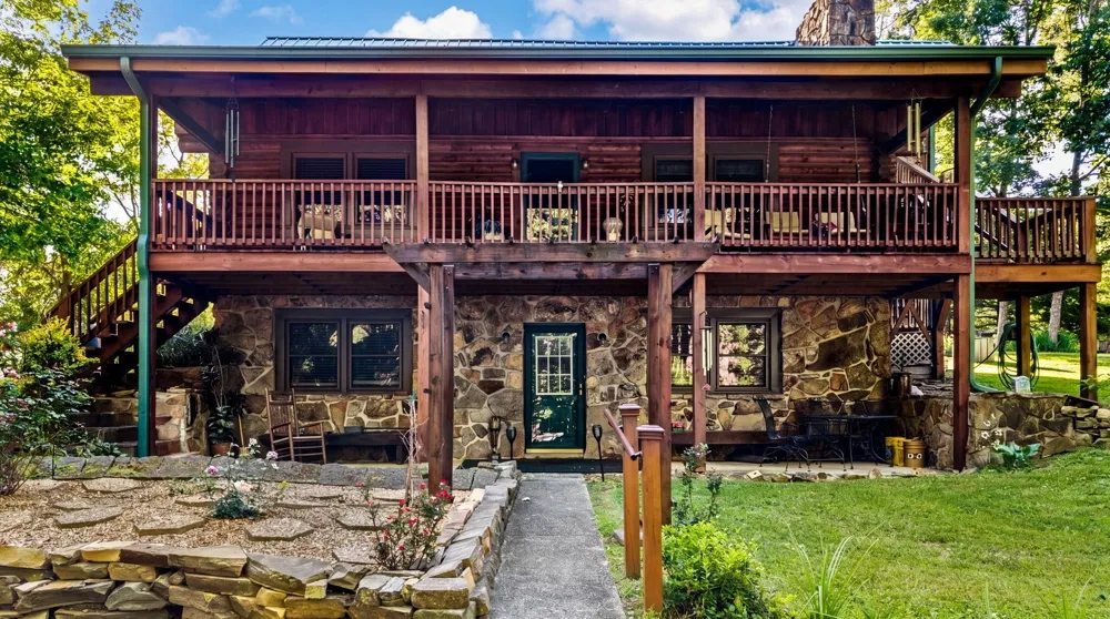 863 Porch Rock Road Pikeville, TN 37367