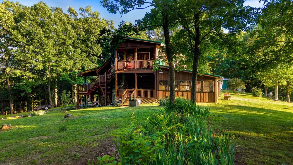 863 Porch Rock Road Pikeville, TN 37367