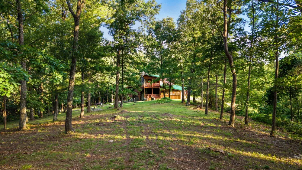 863 Porch Rock Road Pikeville, TN 37367