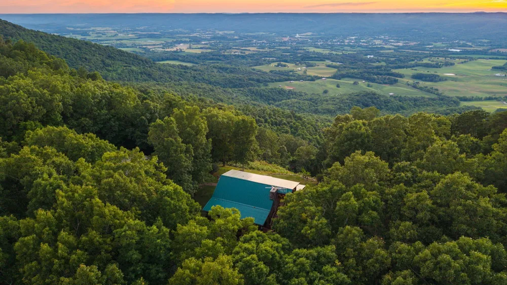 863 Porch Rock Road Pikeville, TN 37367