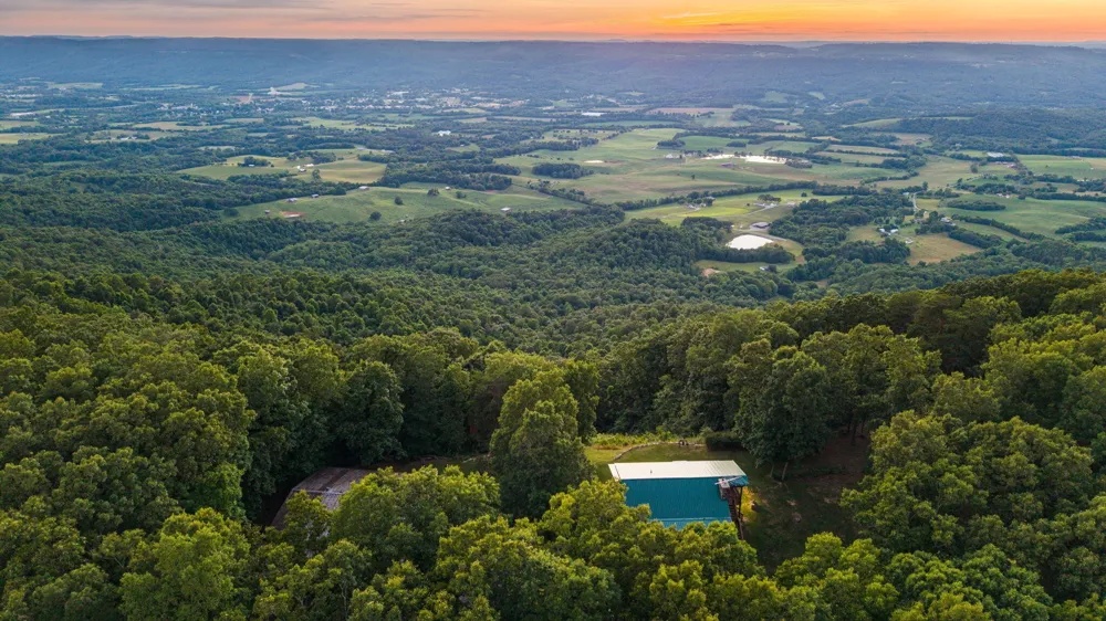 863 Porch Rock Road Pikeville, TN 37367