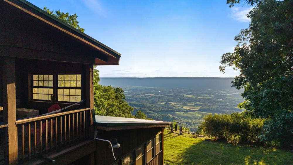 863 Porch Rock Road Pikeville, TN 37367