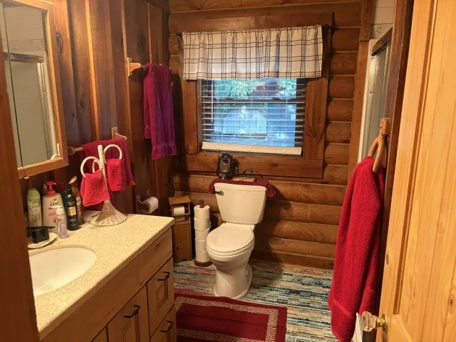 863 Porch Rock Road Pikeville, TN 37367