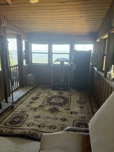 863 Porch Rock Road Pikeville, TN 37367