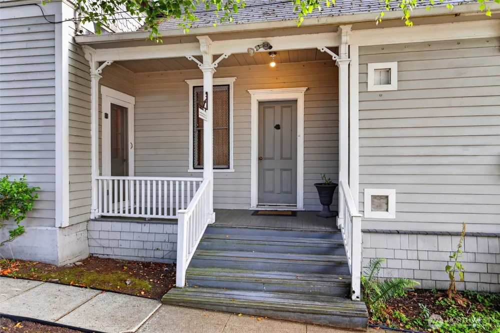115 3rd Avenue Edmonds, WA 98020