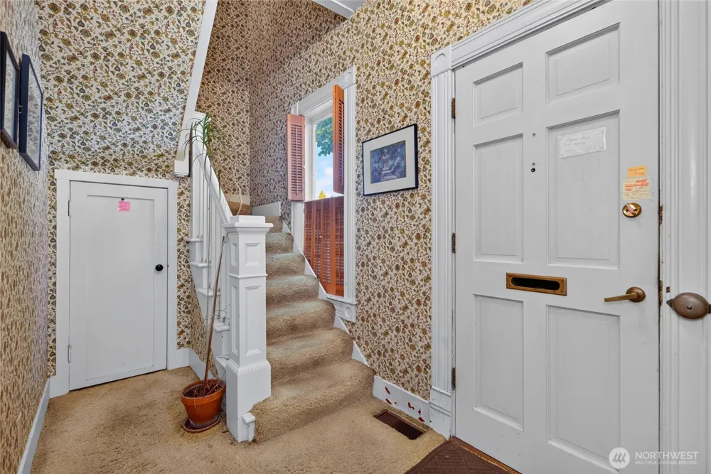115 3rd Avenue Edmonds, WA 98020