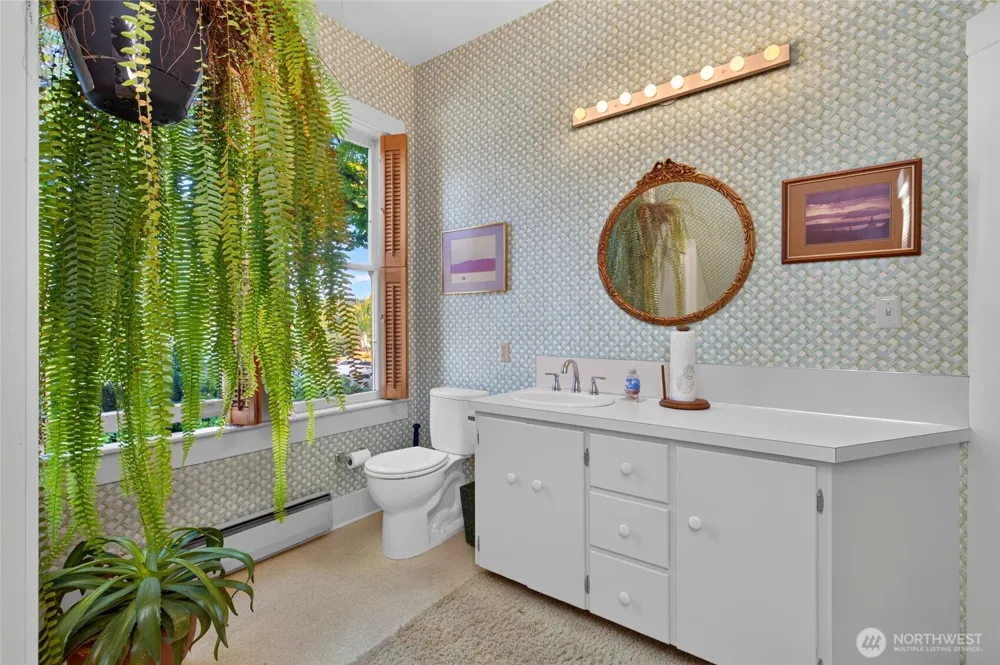 115 3rd Avenue Edmonds, WA 98020