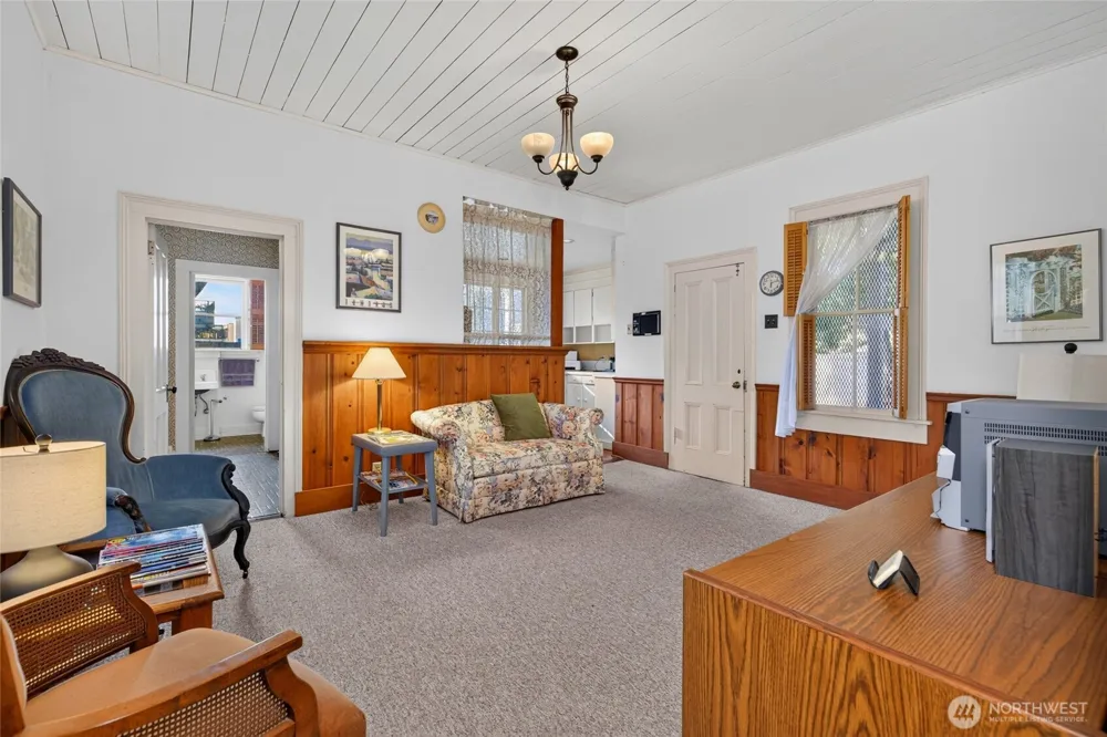 115 3rd Avenue Edmonds, WA 98020