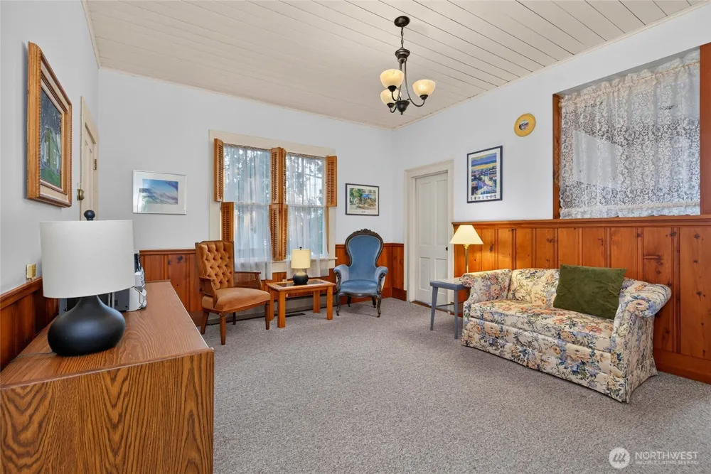 115 3rd Avenue Edmonds, WA 98020