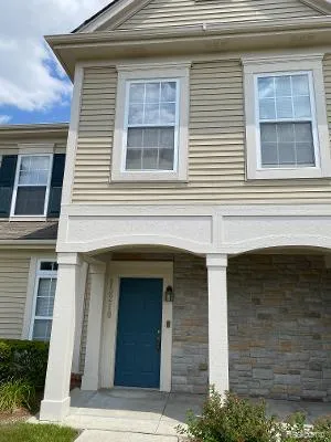 13210 Addington Dr Drive Commerce Charter Township, MI 48390