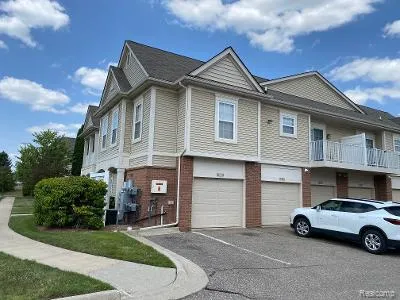 13210 Addington Dr Drive Commerce Charter Township, MI 48390
