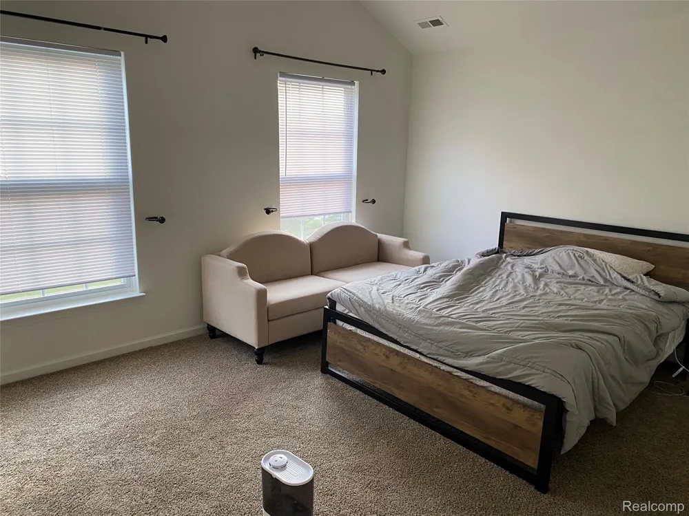 13210 Addington Dr Drive Commerce Charter Township, MI 48390