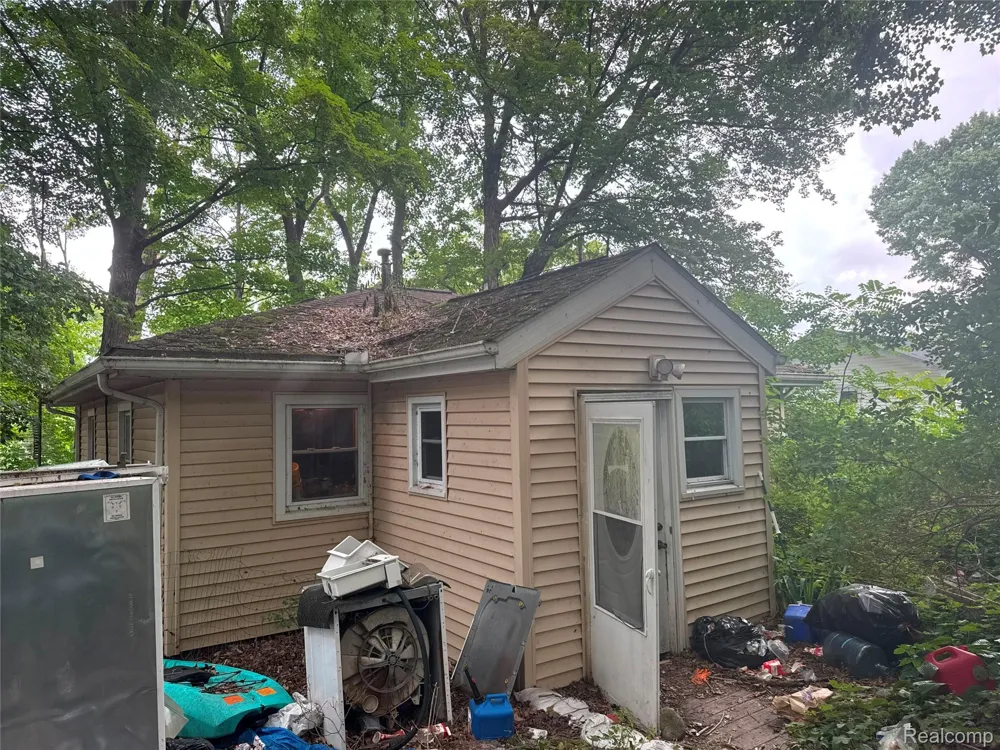 31337 E Baseline Road Pine Grove Township, MI 49055