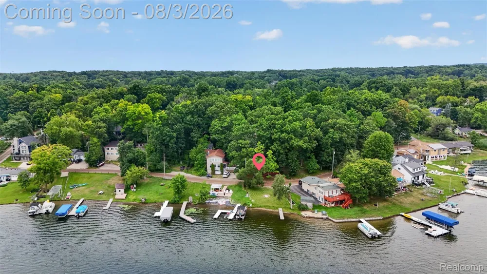 679 Long Lake Boulevard Lake Orion Village, MI 48362
