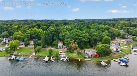 679 Long Lake Boulevard