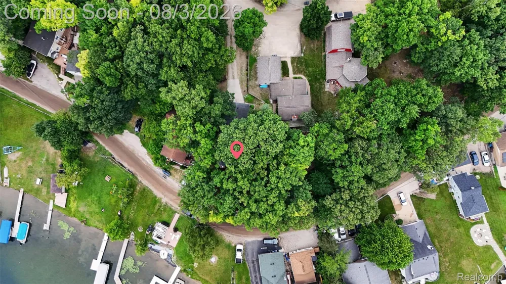 679 Long Lake Boulevard Lake Orion Village, MI 48362