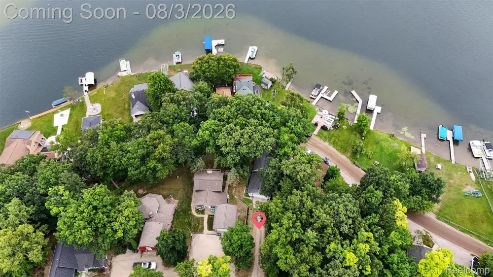 679 Long Lake Boulevard Lake Orion Village, MI 48362